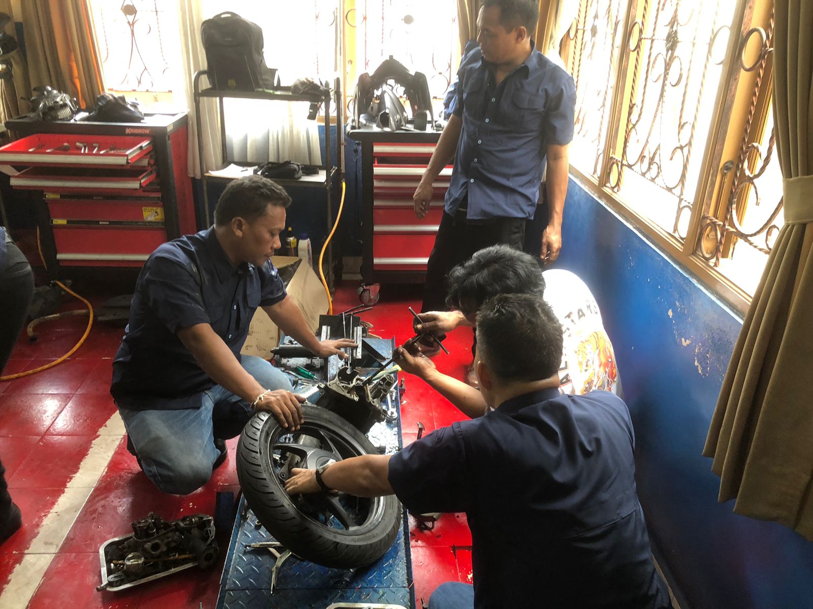 Salah satu bengkel konversi di Bali